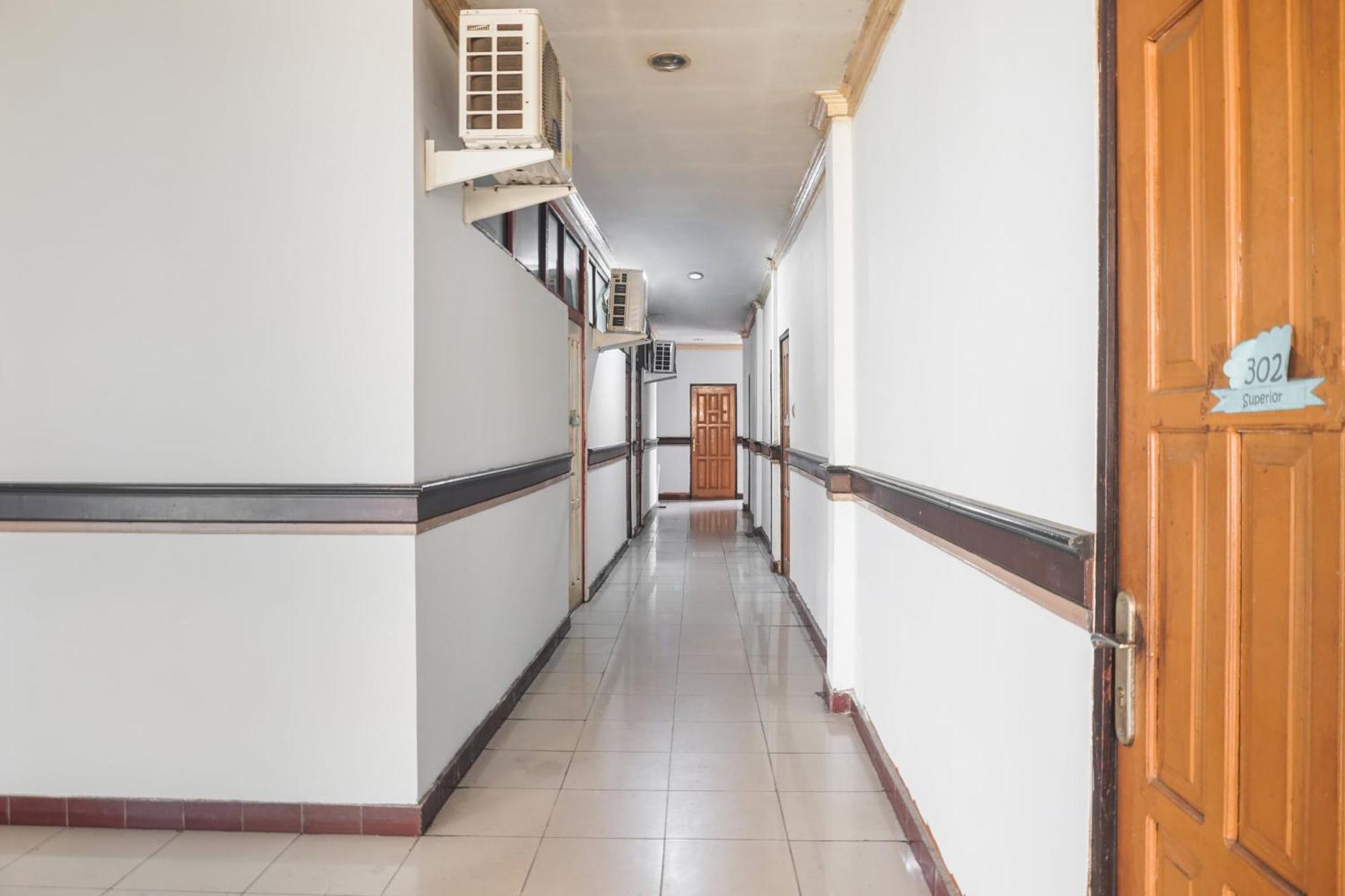 Spot On 92890 Losmen Bahalap Syariah Marabahannearsiring Marabahan Ulek Barito Banjarmasin (South Kalimantan) Exterior foto