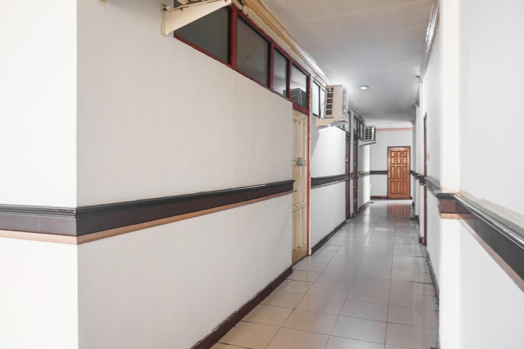 Spot On 92890 Losmen Bahalap Syariah Marabahannearsiring Marabahan Ulek Barito Banjarmasin (South Kalimantan) Exterior foto